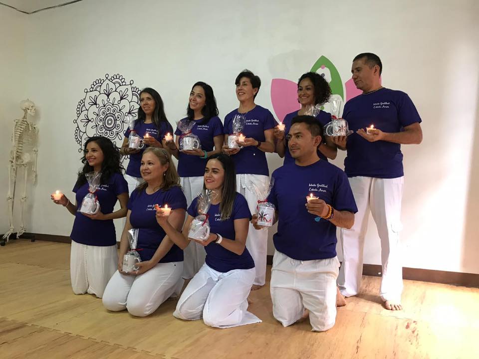 Egresados yogaterapia 2019 centro